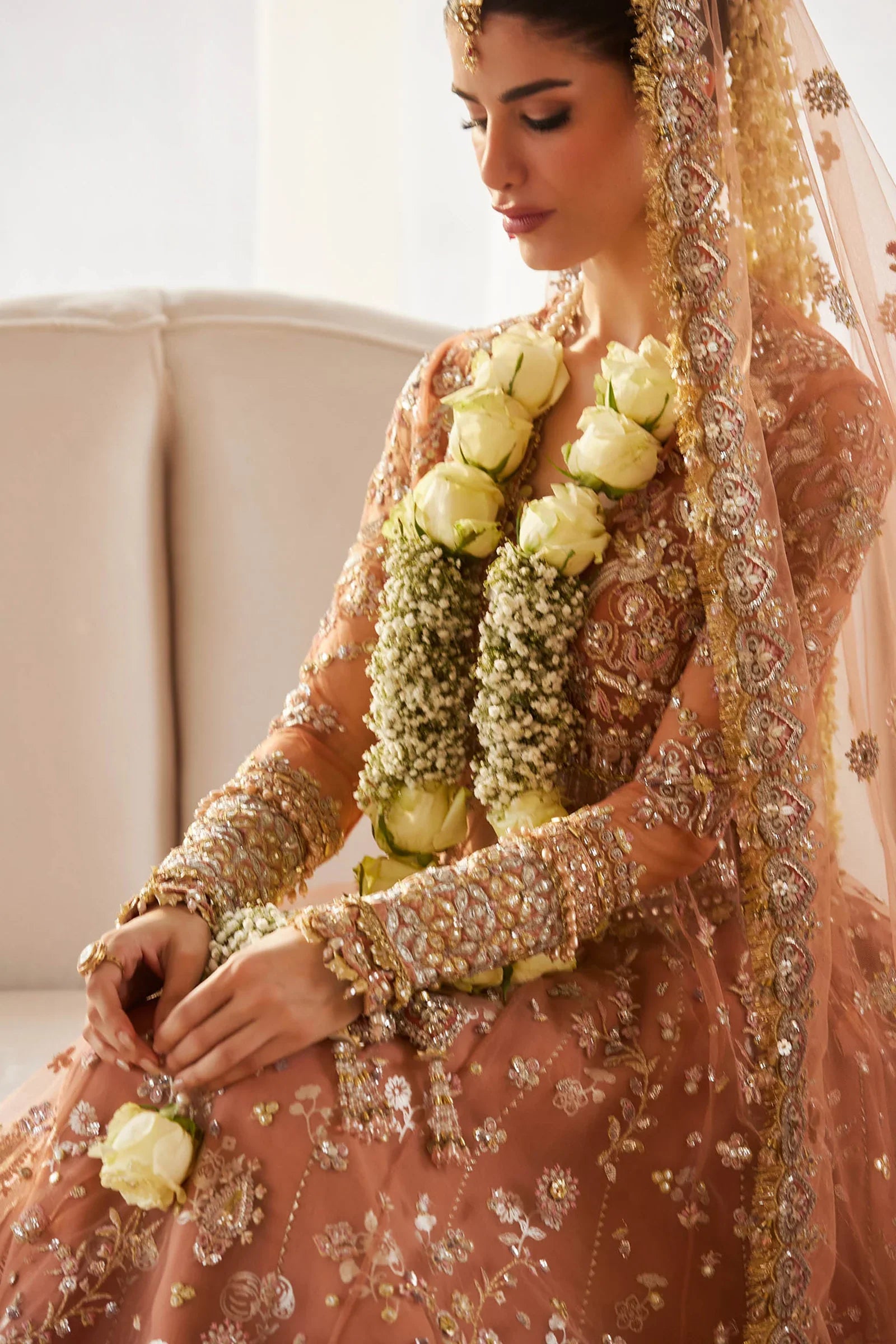 ZAHA- GUL-E-MAHNOOR (ZC25-08)