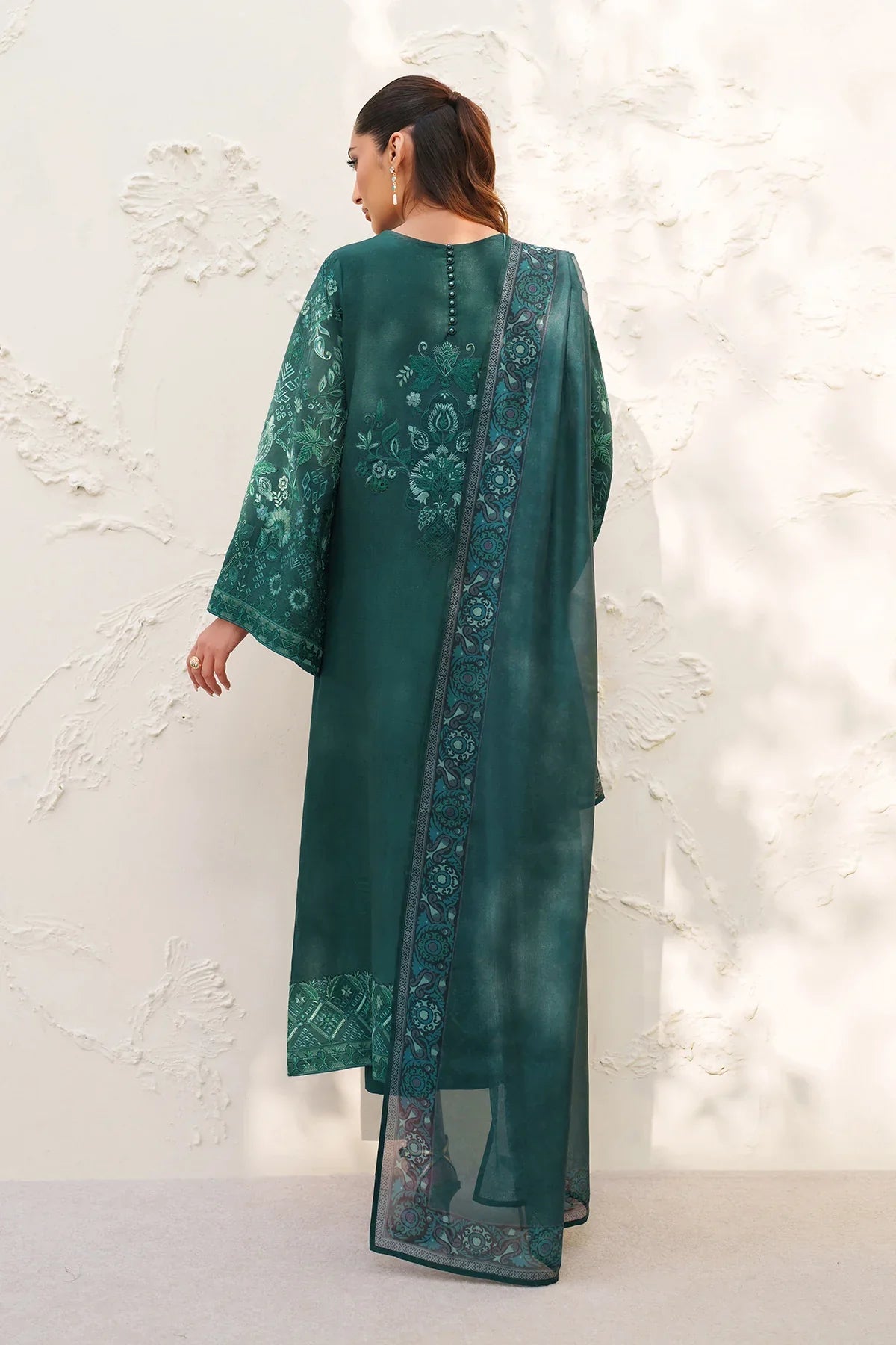 BAROQUE - EMBROIDERED RAW SILK UF-4383