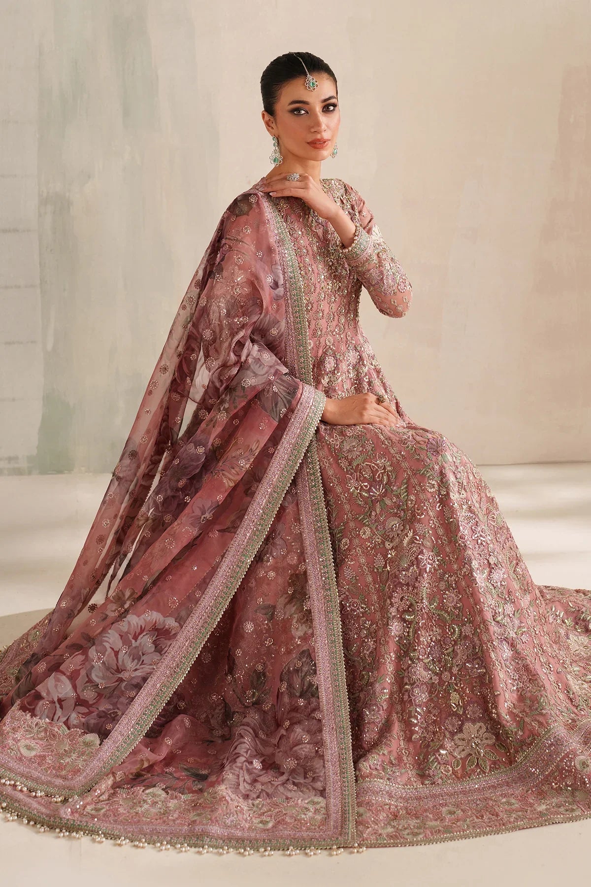 BAROQUE - EMBROIDERED NET UF-4377