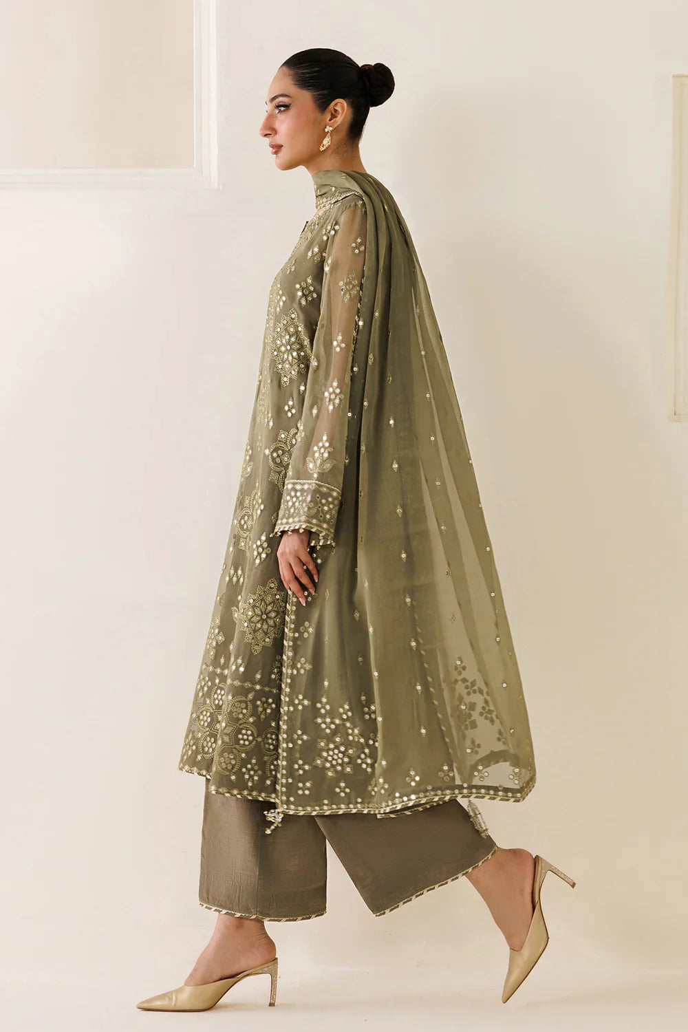 Jazmin - EMBROIDERED CHIFFON UC-3122