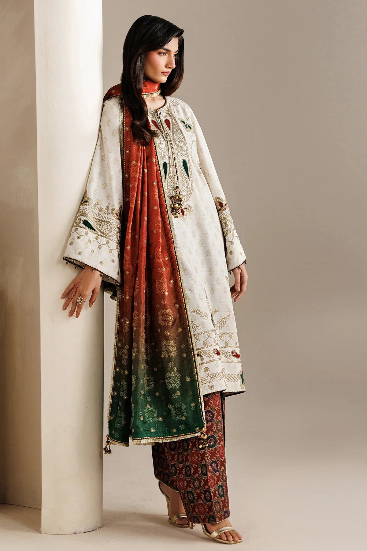 Jazmin - EMBROIDERED RAW SILK UR-7085