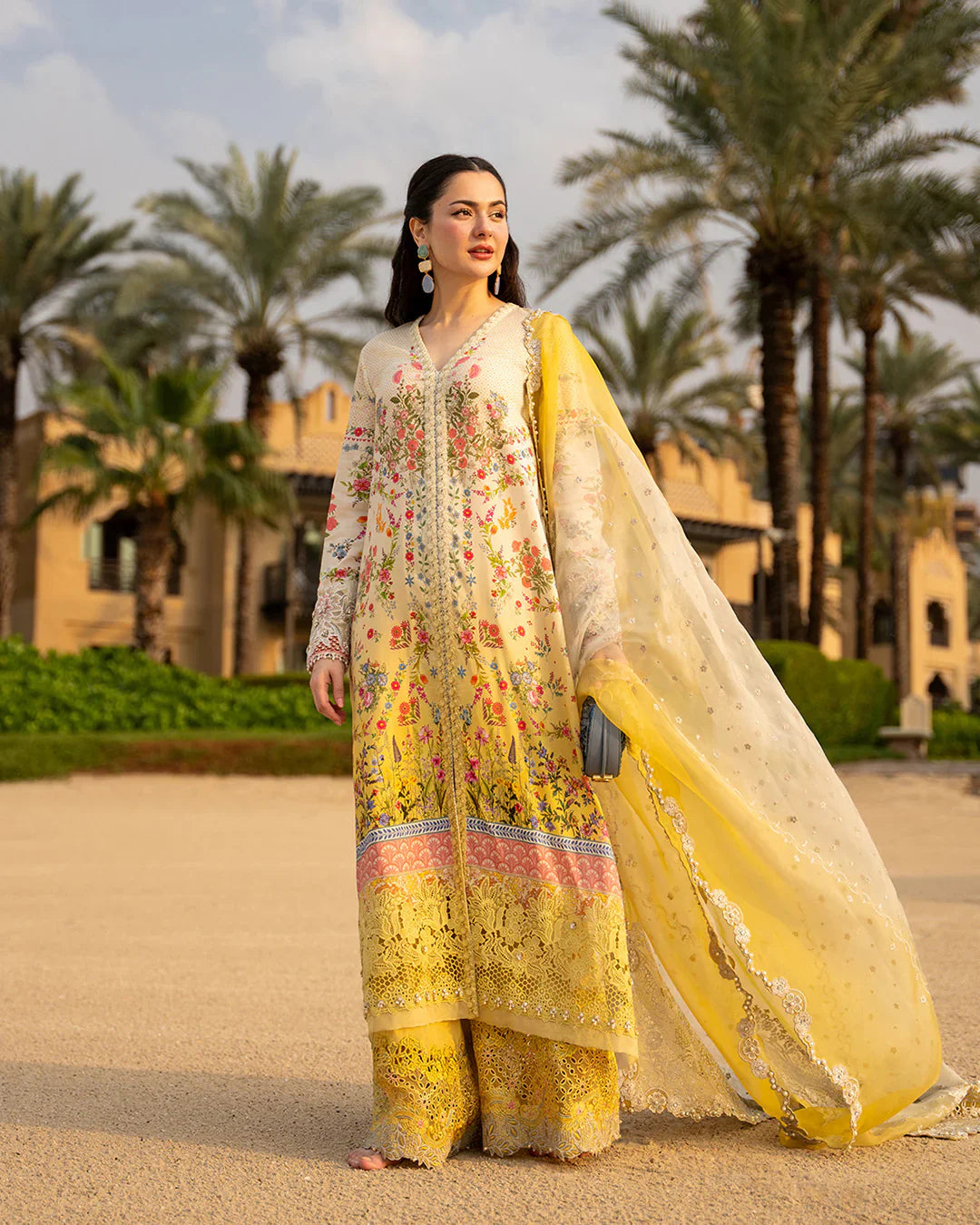 Faiza Saqlain- Arta
