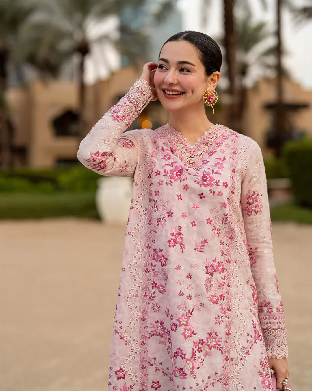 Faiza Saqlain- Lamija