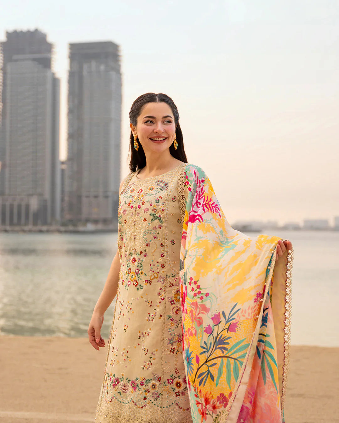 Faiza Saqlain - Merjem