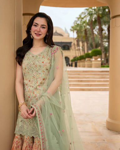 Faiza Saqlain - Eldira