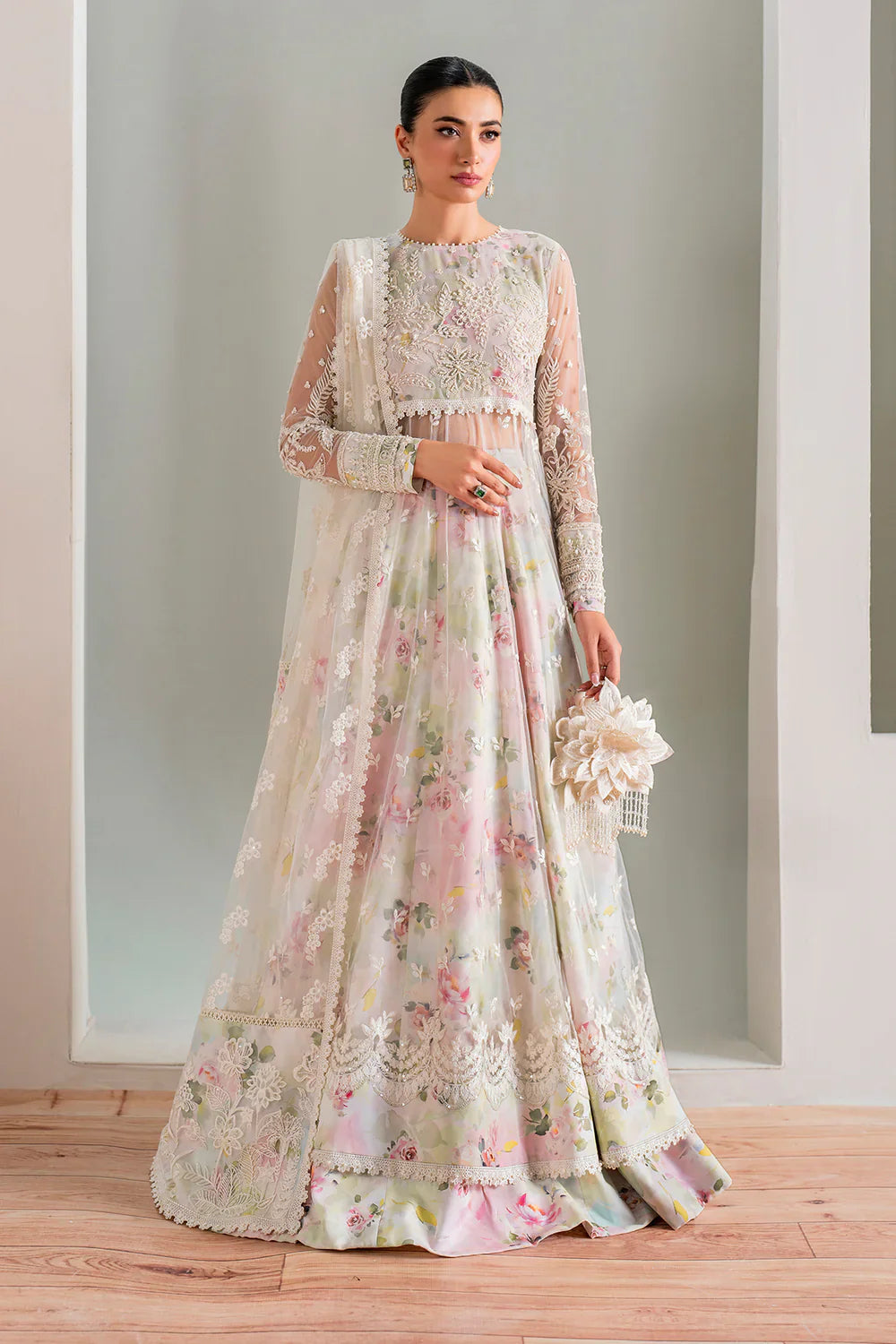 BAROQUE - EMBROIDERED NET UF-686