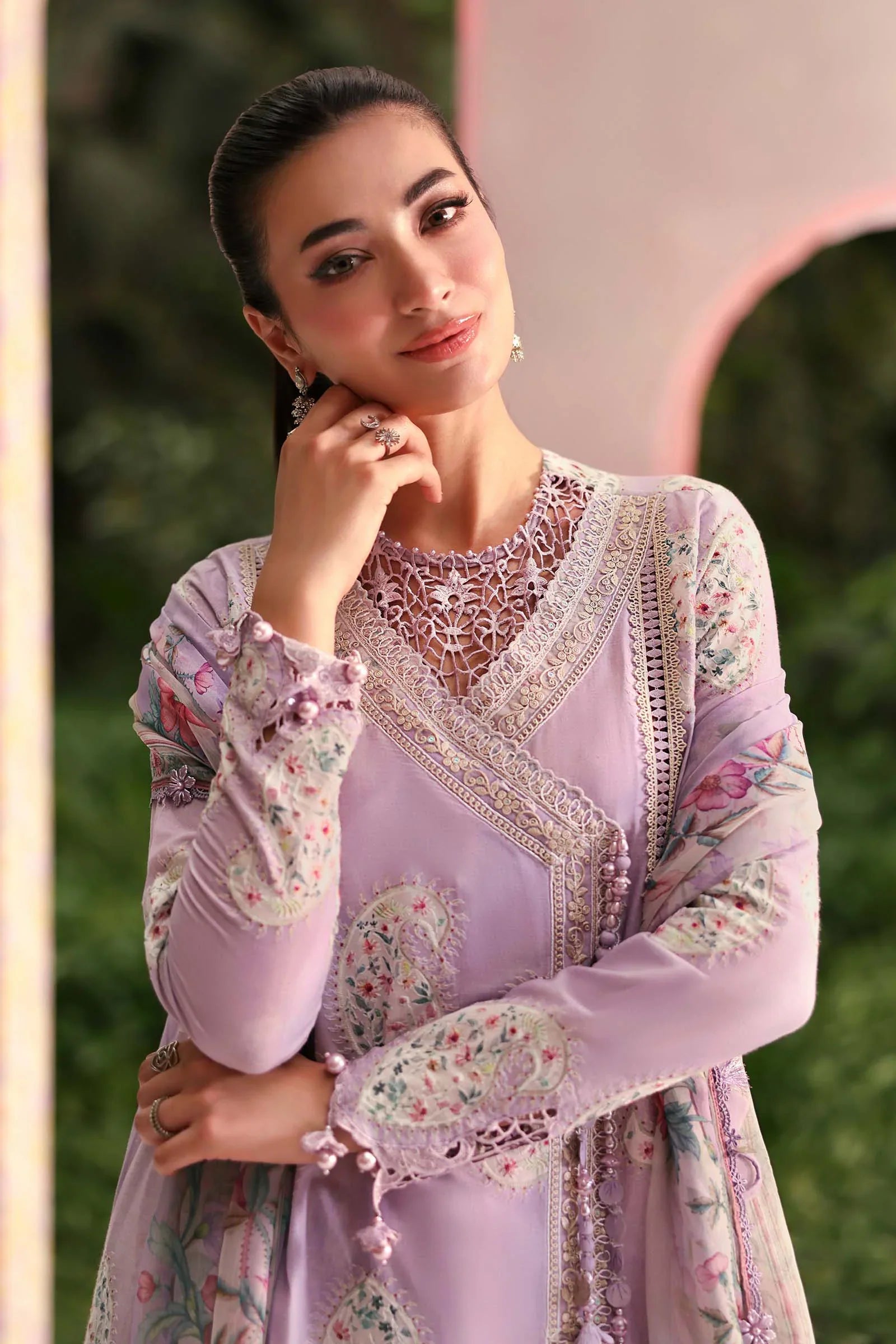 MARIA B - Embroidered Lawn Suit MPT-3009-B