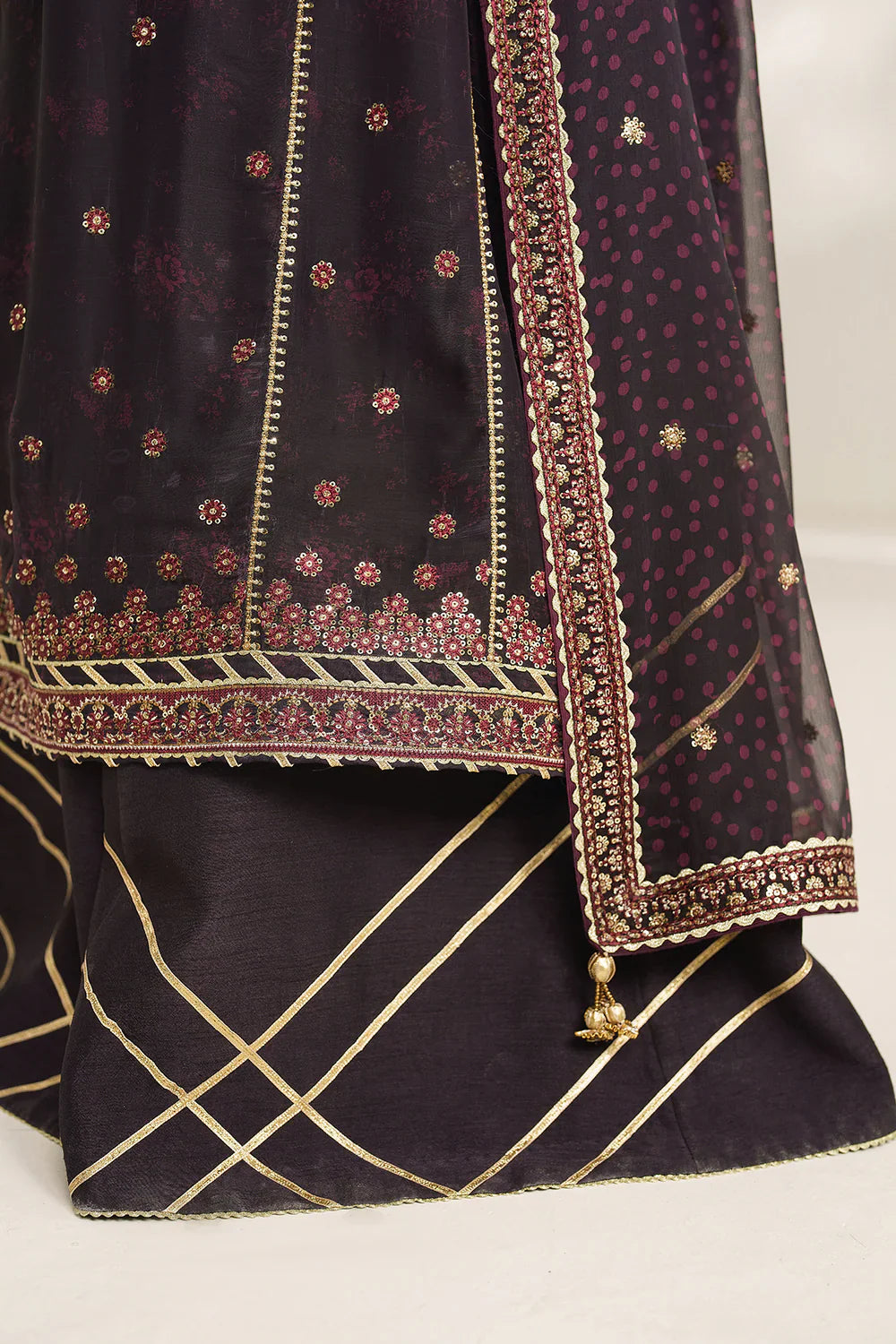 Jazmin - EMBROIDERED CHIFFON UC-3111